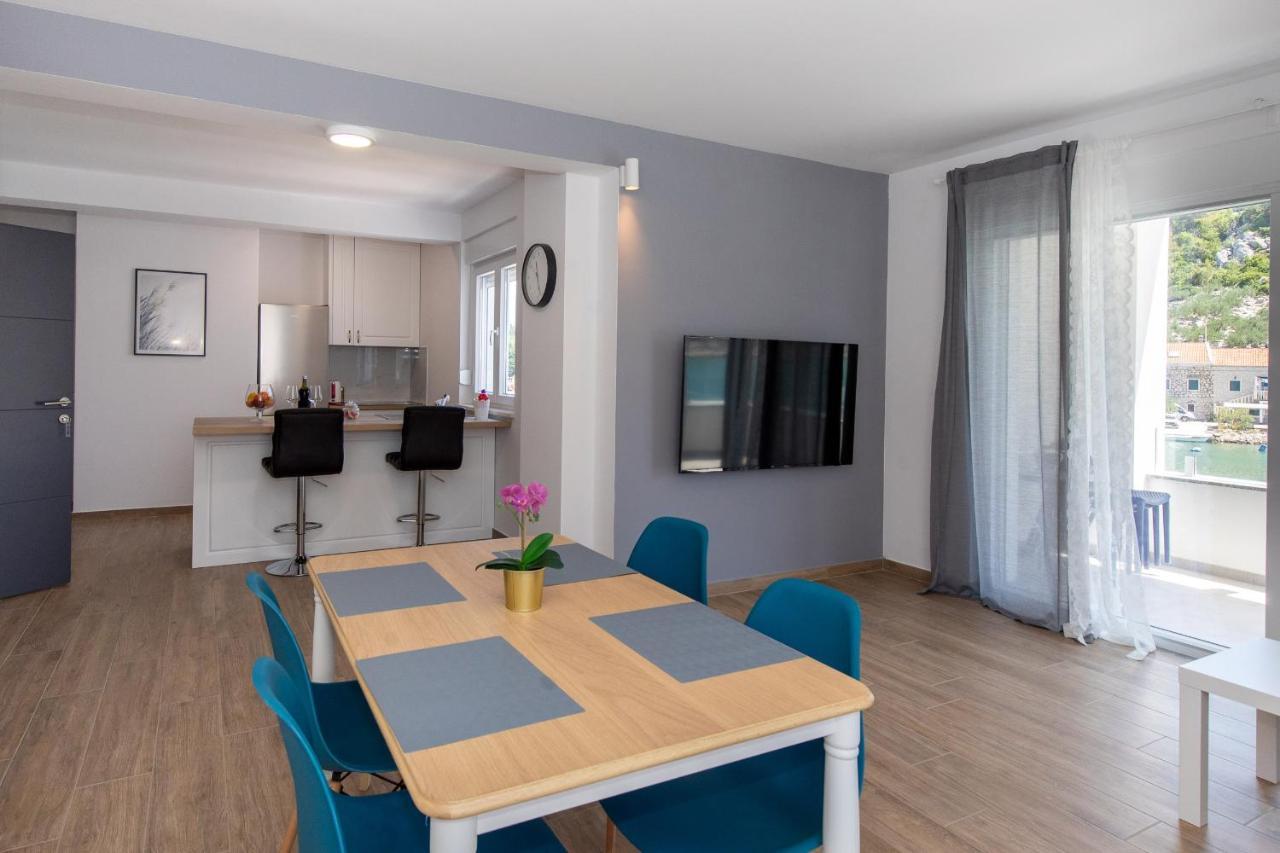 Villa Luni Blace Esterno foto