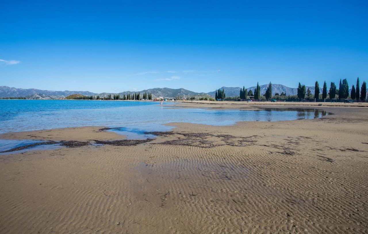 Villa Luni Blace Esterno foto